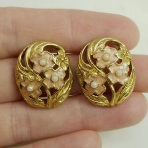 Vintage Pink Enamel and Gold Tone Oval Flower Stud Earrings, Retro 80s 90s Style